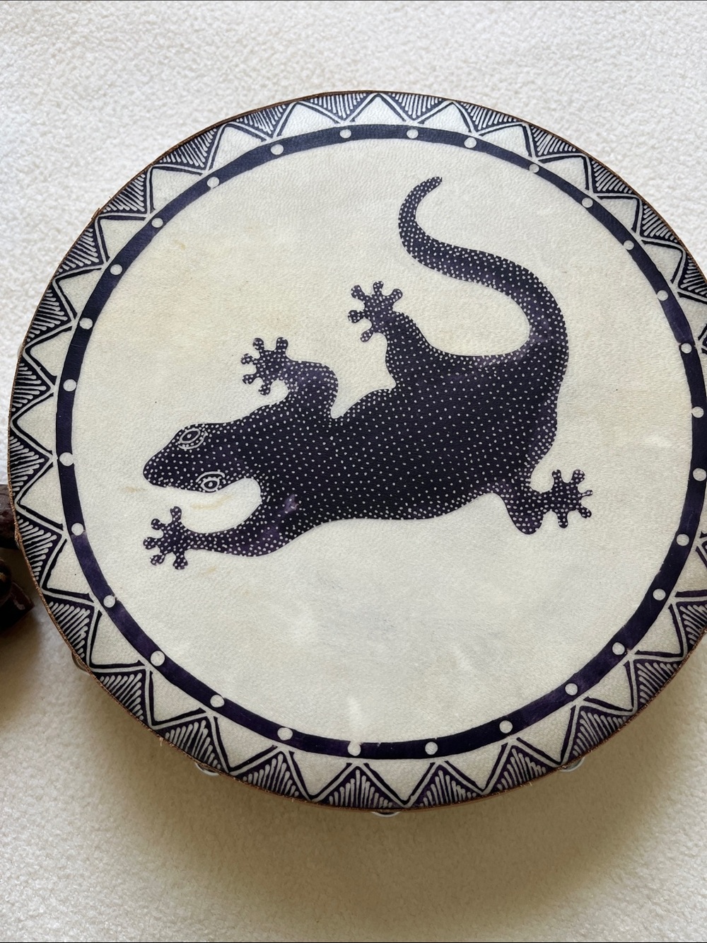 Frame Drum with Lizard Motif, seed pod shaker shaker, rhythm stick - Picture 2 of 9